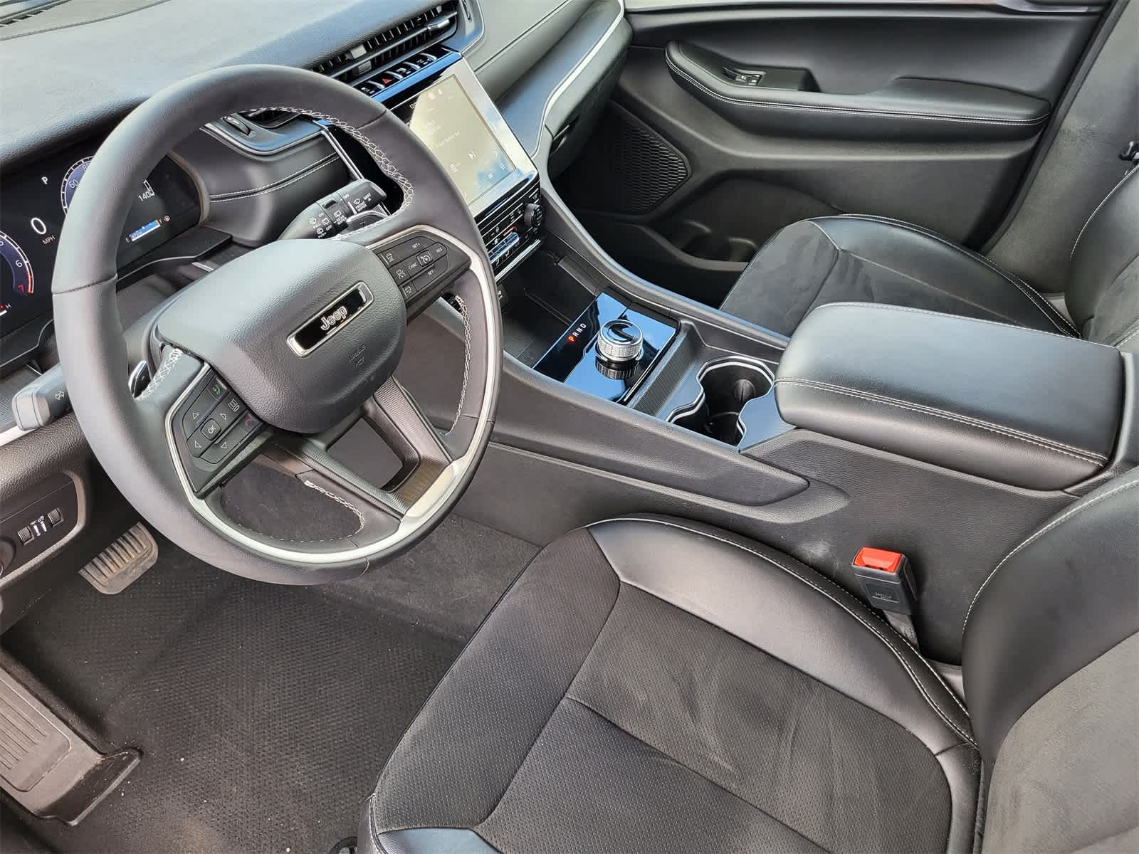 Thumbnail: 2024 Jeep Grand Cherokee - 13