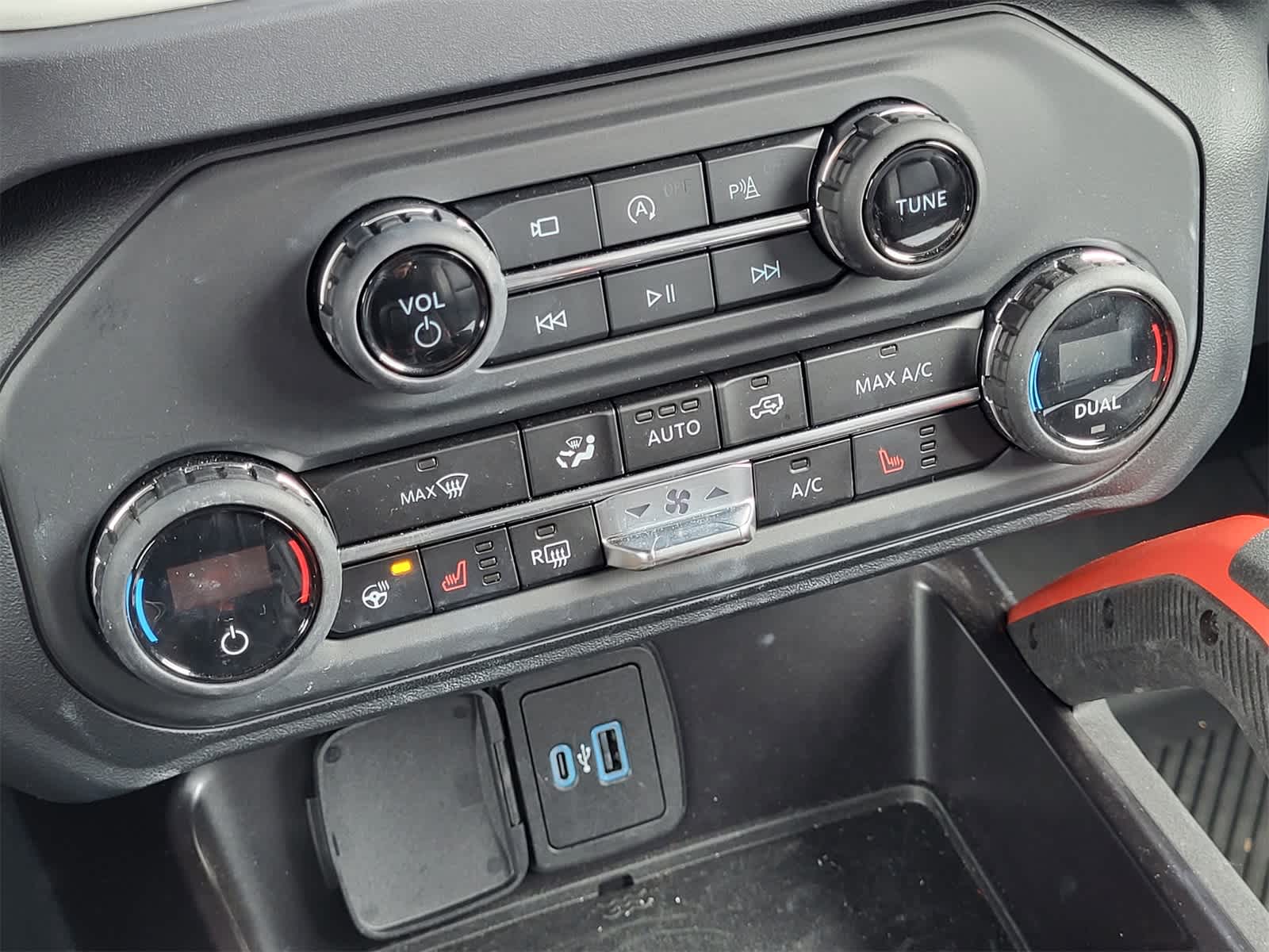 Thumbnail: 2025 Ford Bronco - 17