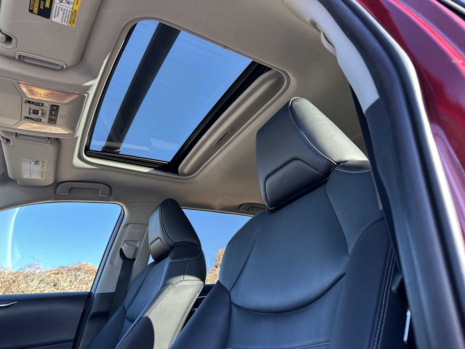 Thumbnail: 2020 Toyota RAV4 - 28