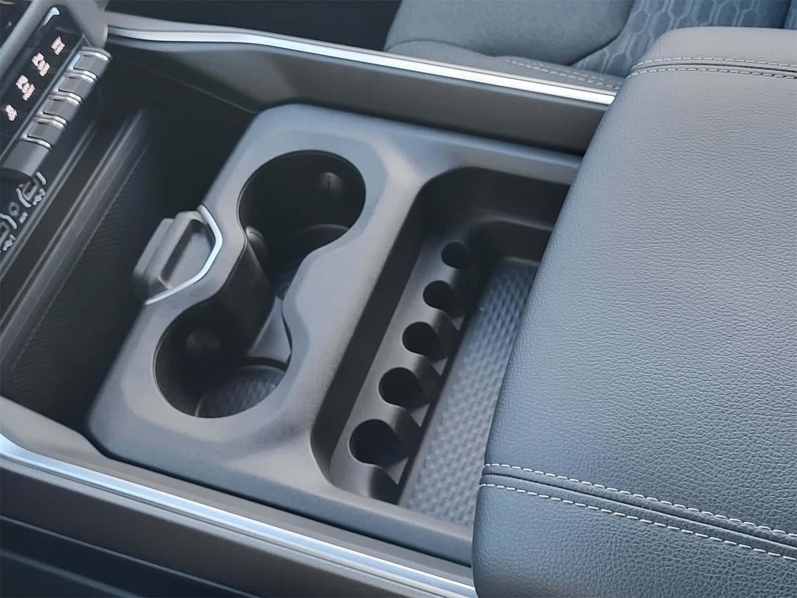 Thumbnail: 2026 RAM 1500 - 14