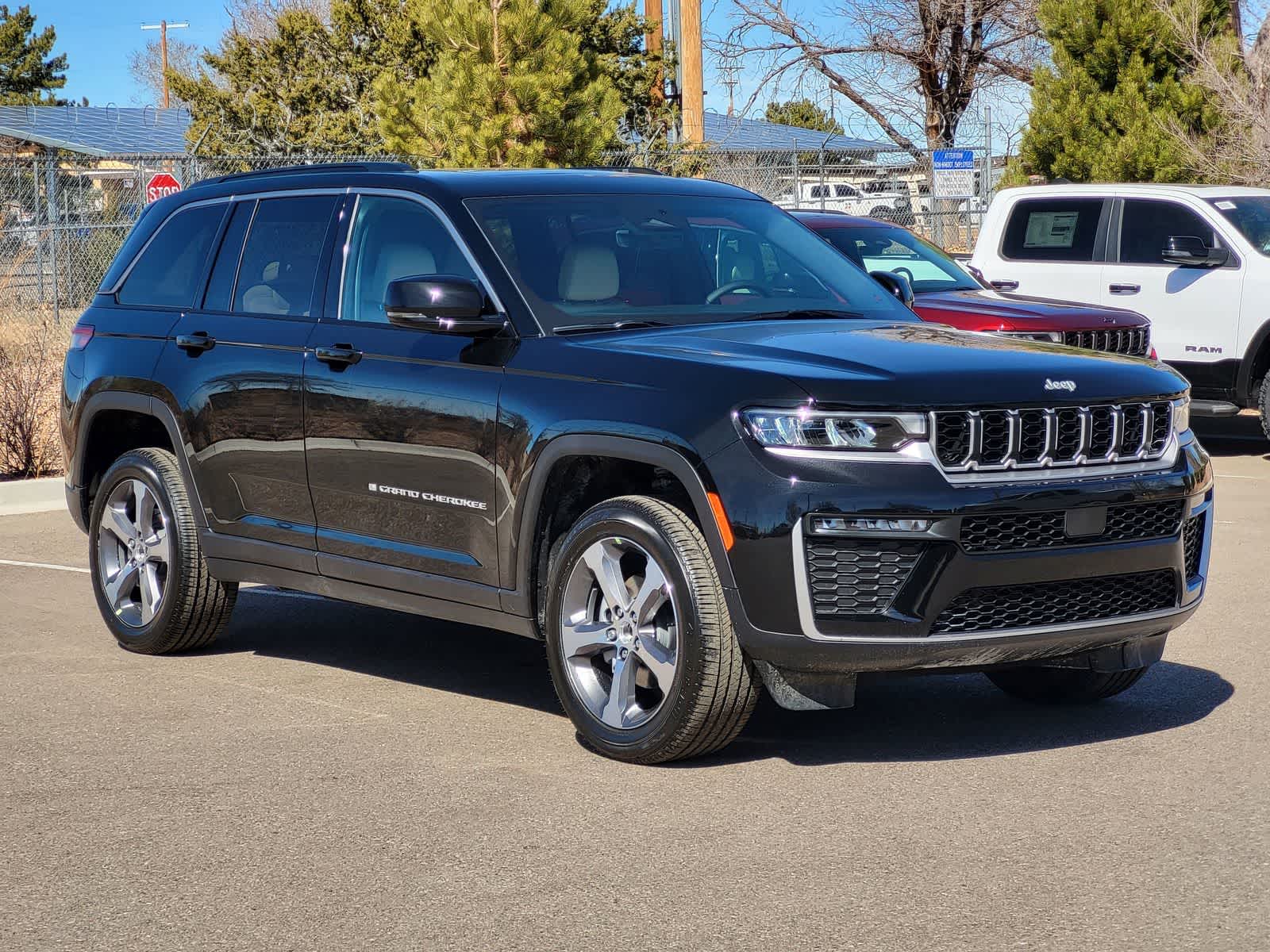 Thumbnail: 2026 Jeep Grand Cherokee - 3