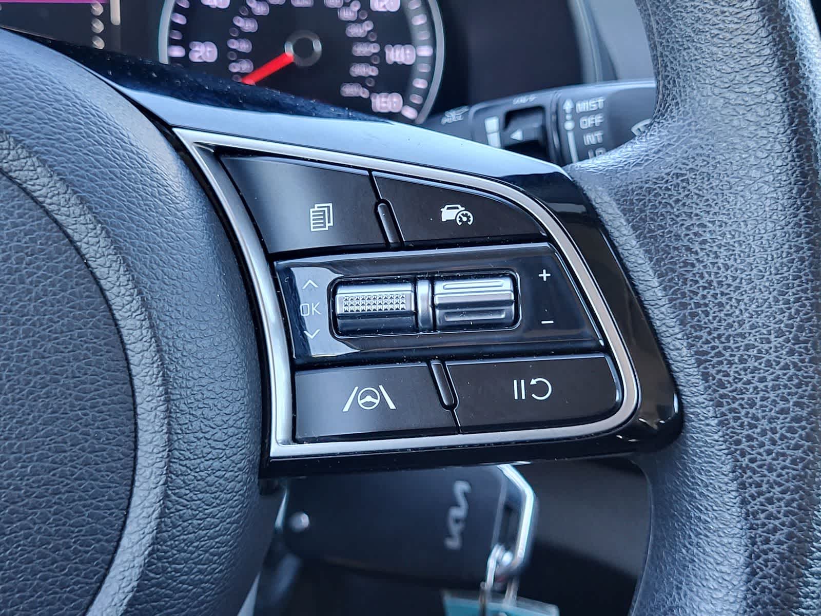 Thumbnail: 2024 Kia Forte - 17