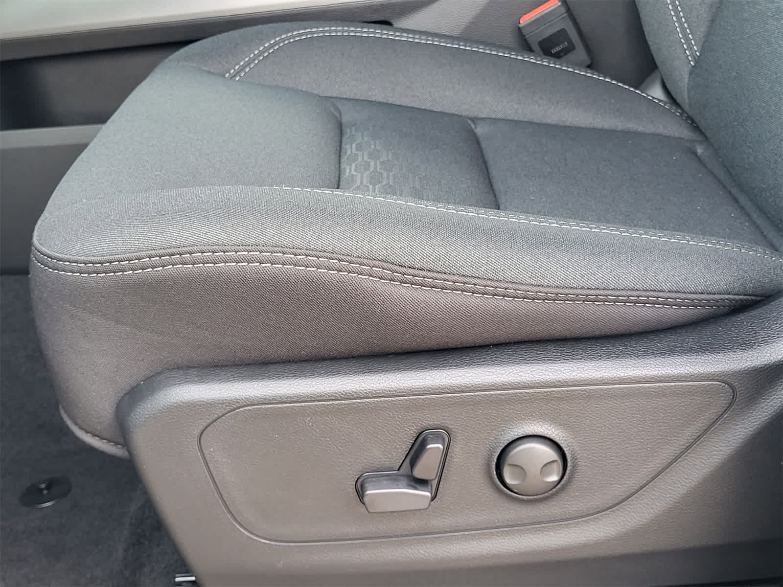 Thumbnail: 2026 RAM 1500 - 18