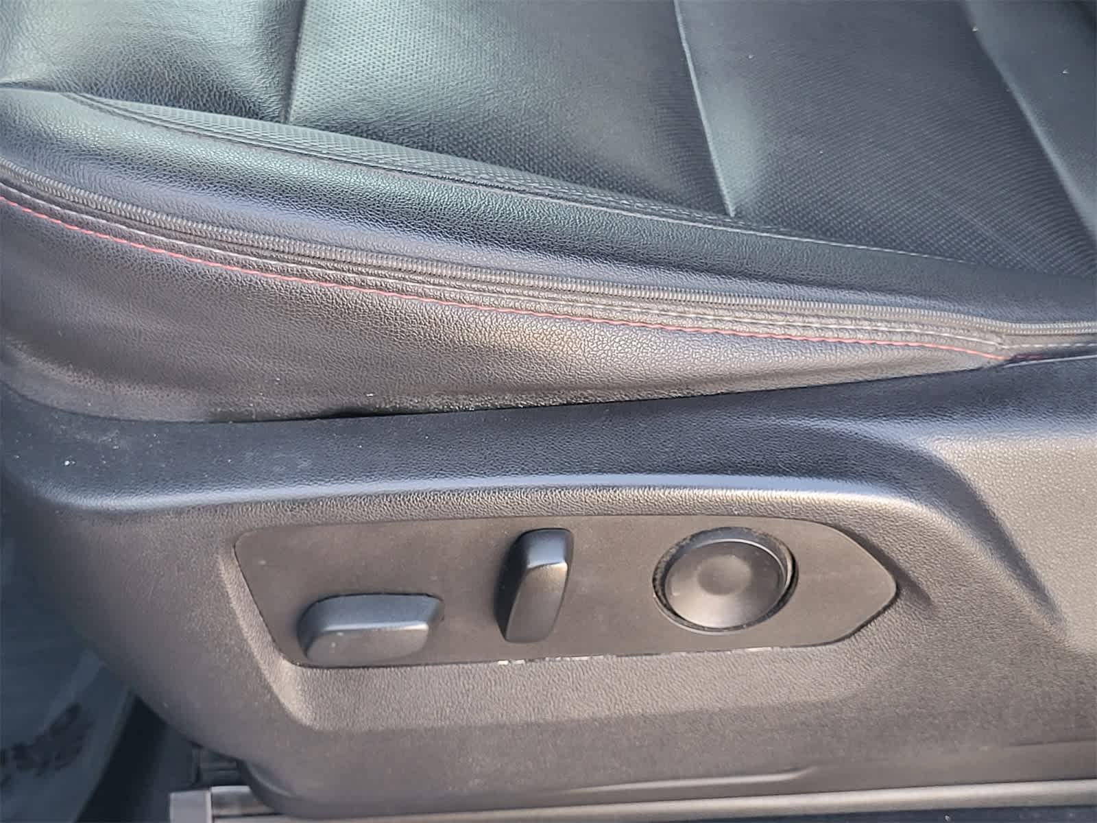 Thumbnail: 2022 Chevrolet Suburban - 15