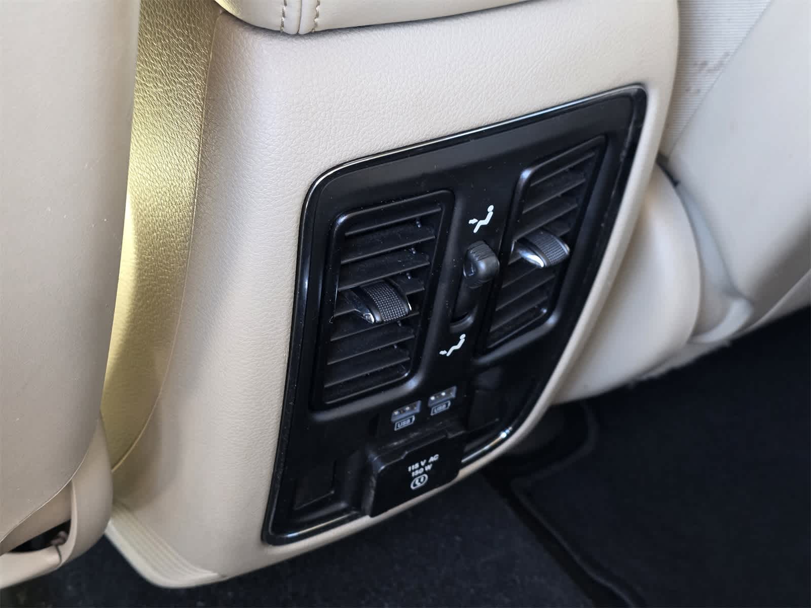 Thumbnail: 2021 Jeep Grand Cherokee - 29