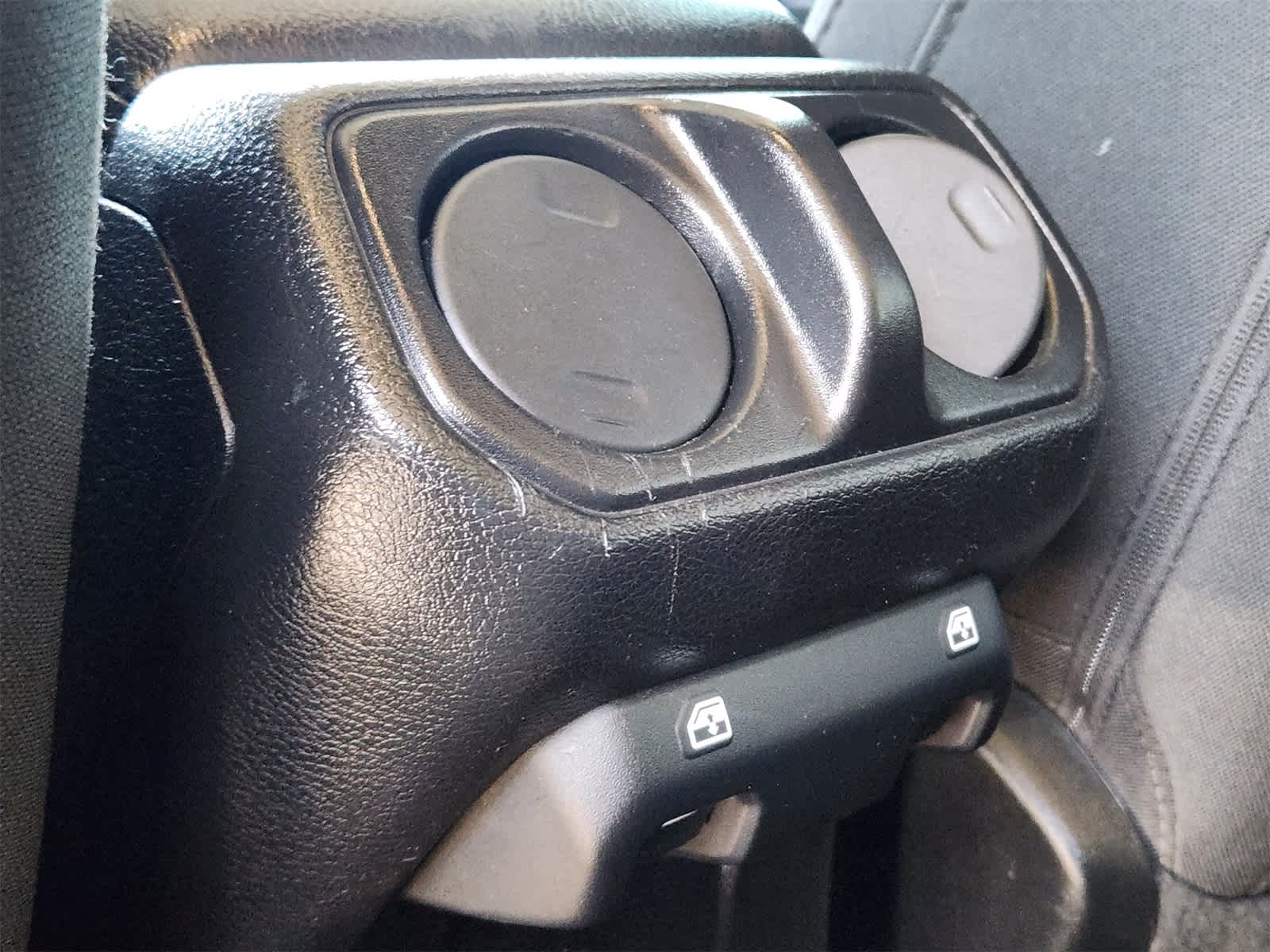 Thumbnail: 2020 Jeep Wrangler - 29