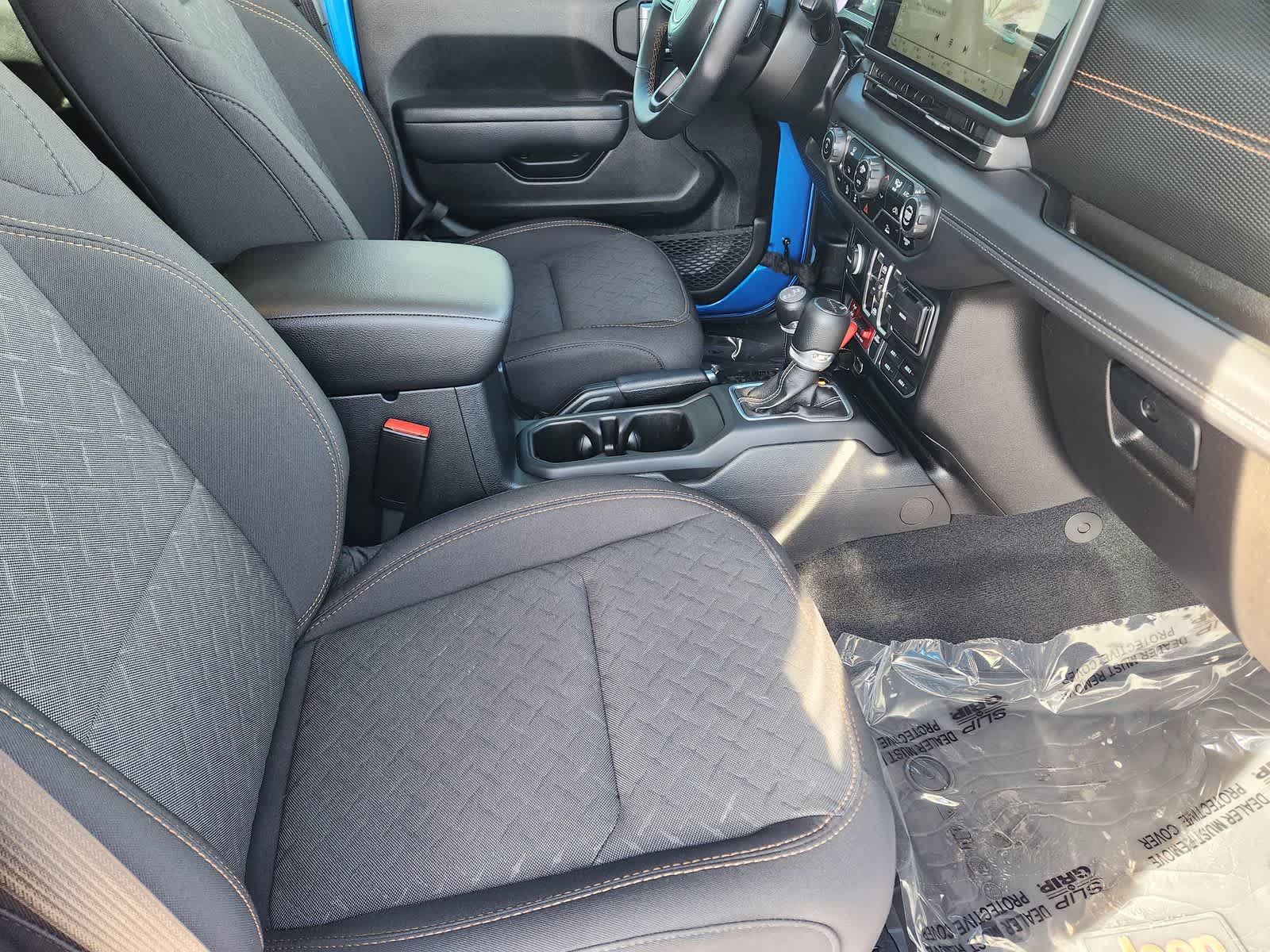 Thumbnail: 2024 Jeep Gladiator - 32