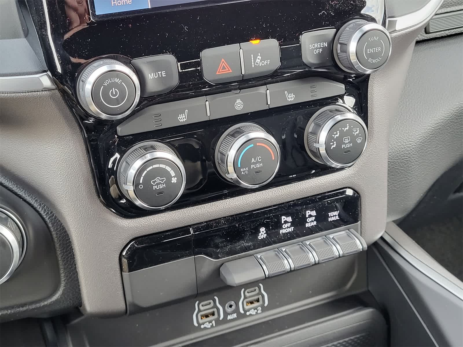 Thumbnail: 2026 RAM 1500 - 14