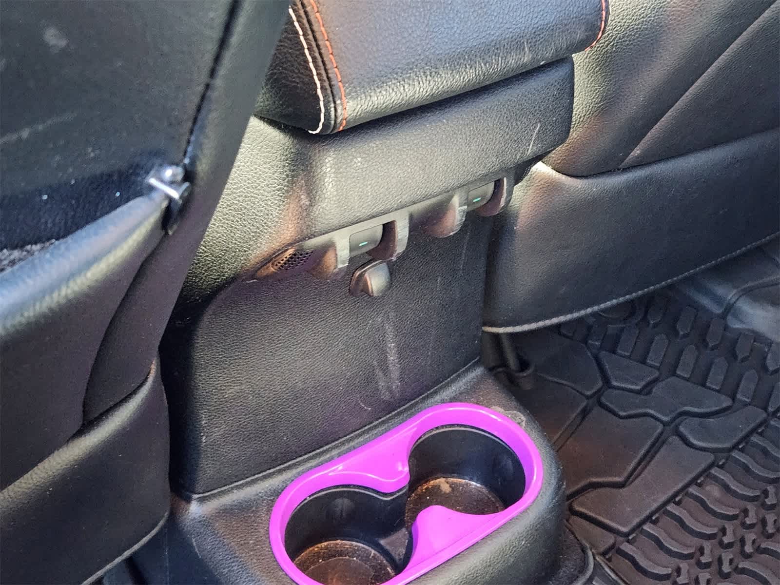 Thumbnail: 2016 Jeep Wrangler - 19