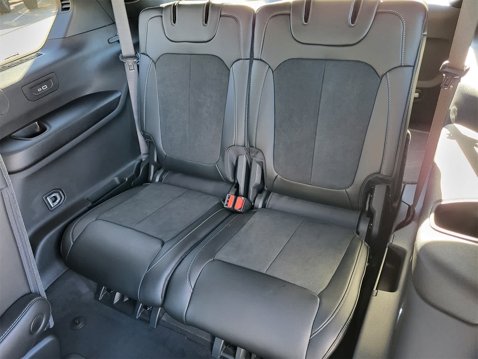 Thumbnail: 2025 Jeep Grand Cherokee L - 22