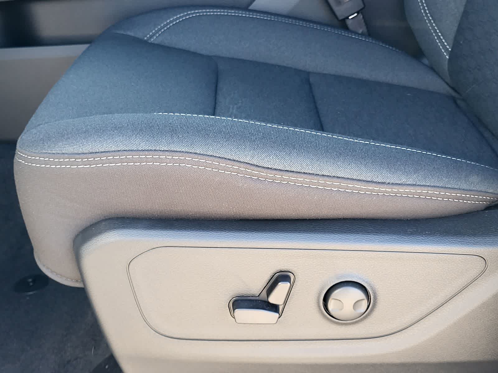 Thumbnail: 2026 RAM 1500 - 19