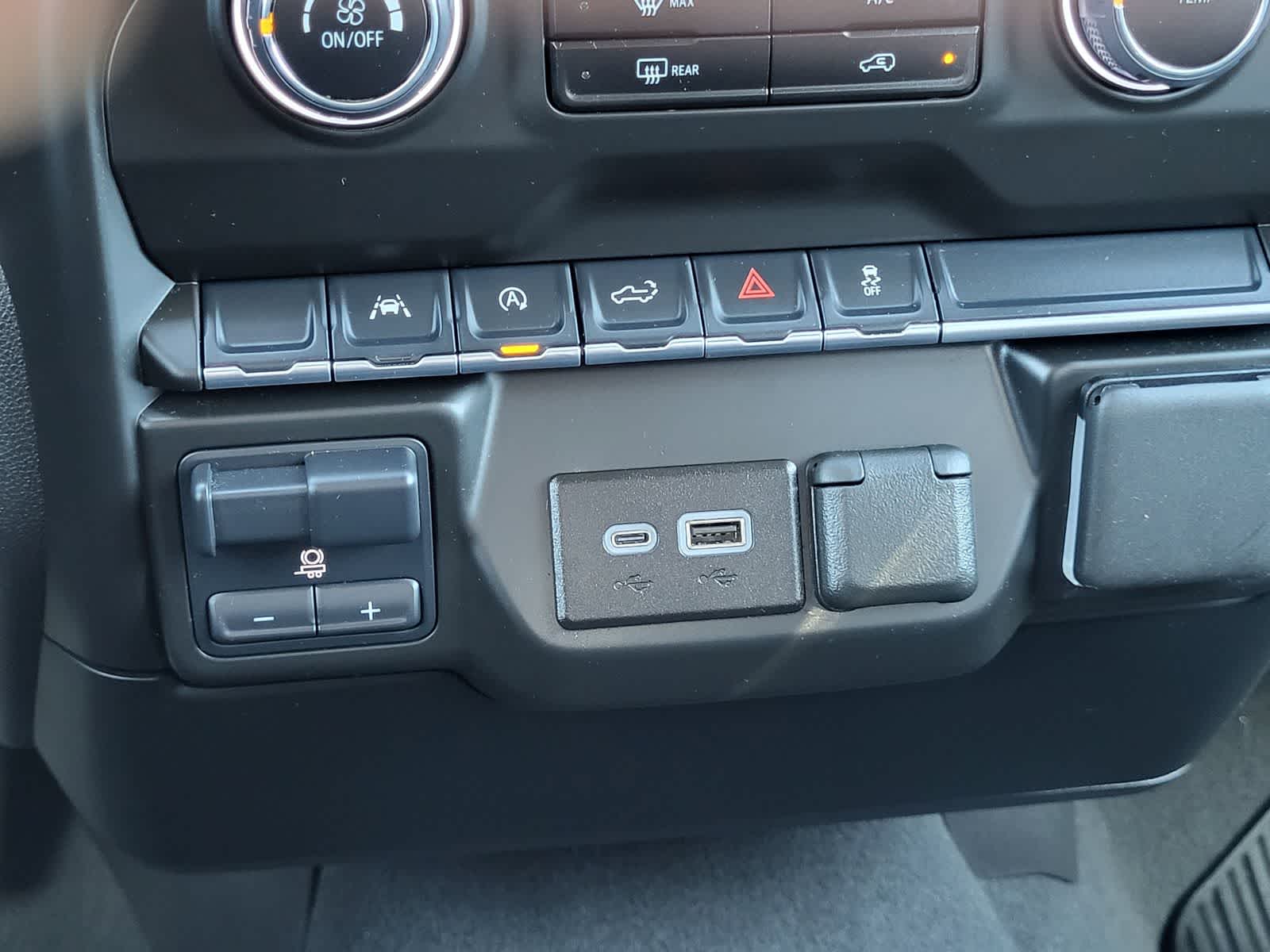 Thumbnail: 2025 Chevrolet Silverado 1500 - 22
