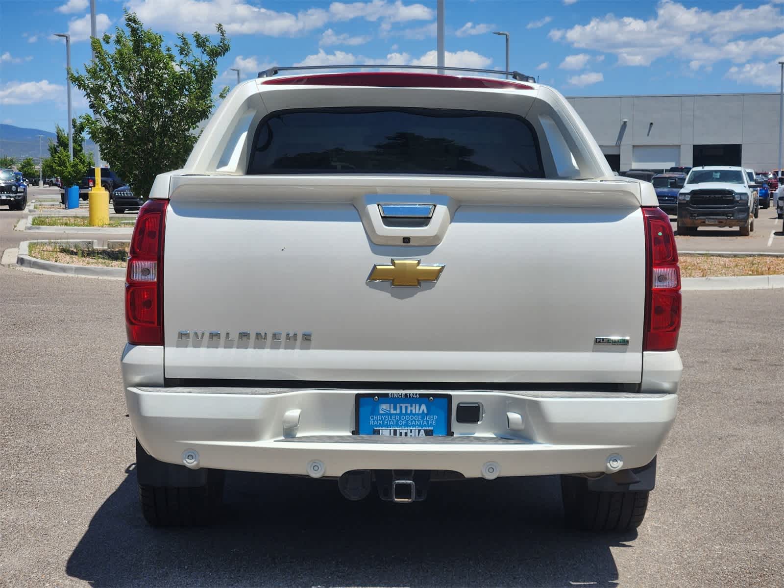 Thumbnail: 2011 Chevrolet Avalanche 1500 - 6
