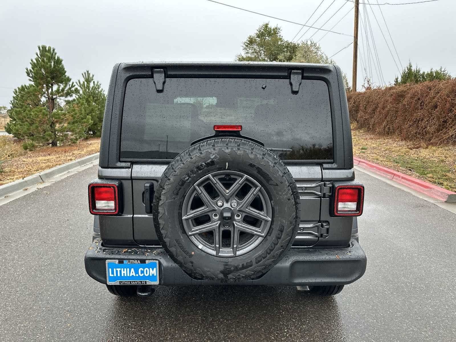 Thumbnail: 2024 Jeep Wrangler - 16