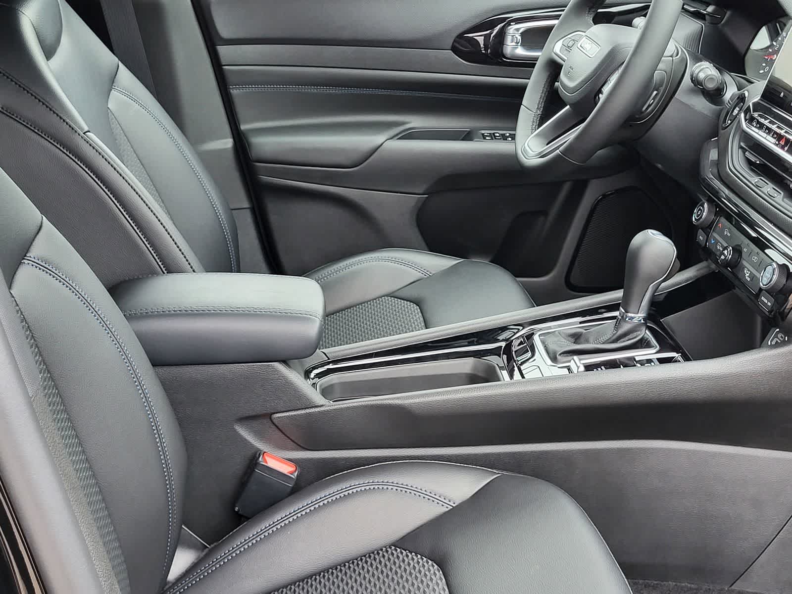 Thumbnail: 2026 Jeep Compass - 23