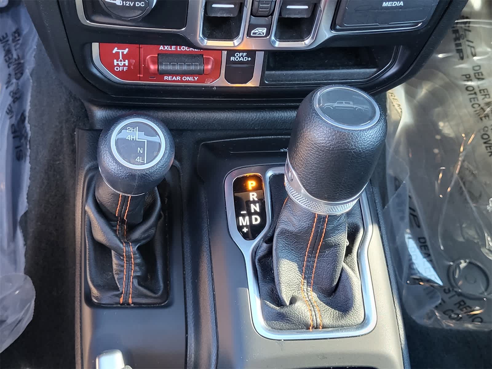 Thumbnail: 2022 Jeep Gladiator - 23