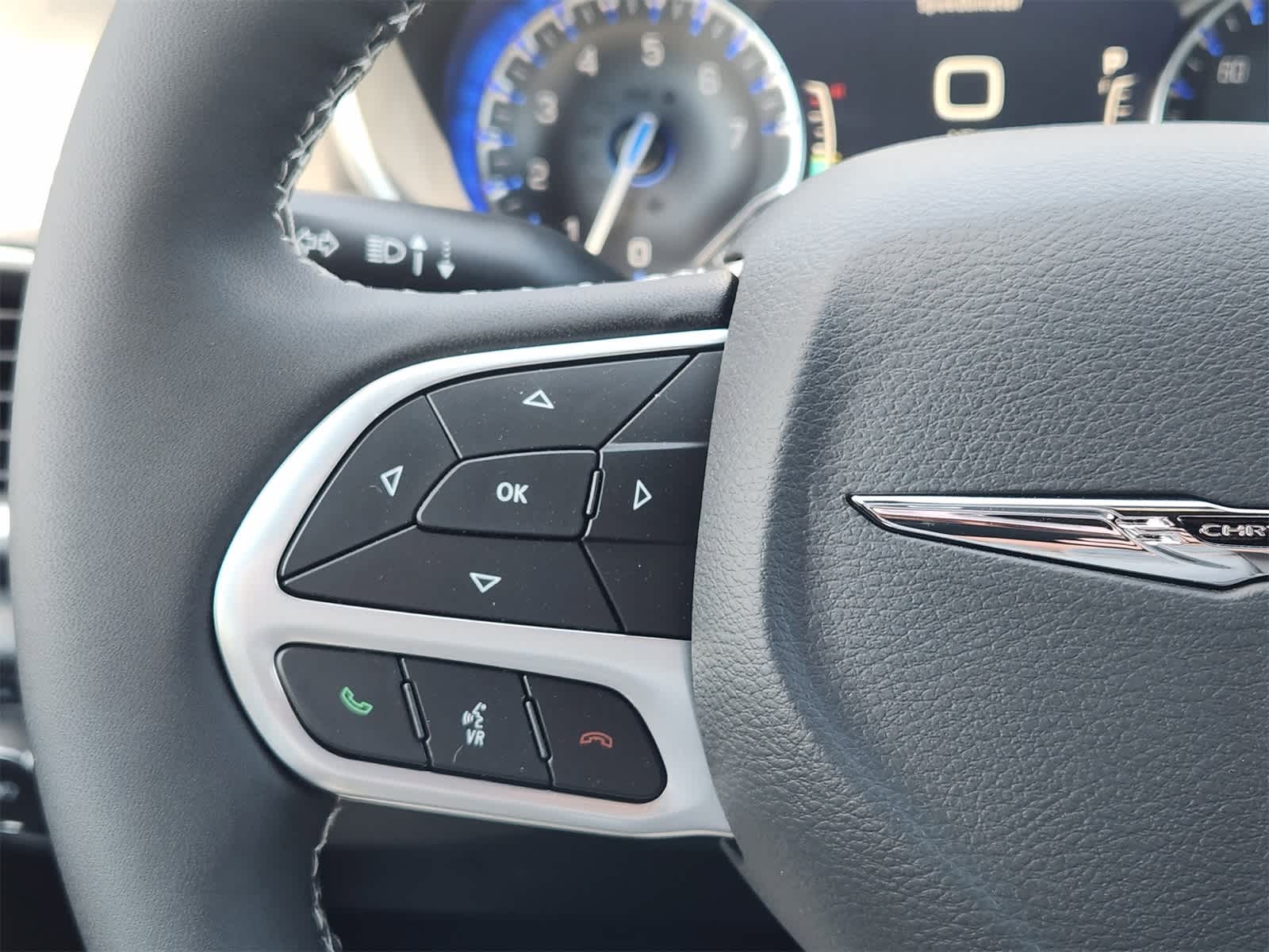 Thumbnail: 2025 Chrysler Pacifica - 22