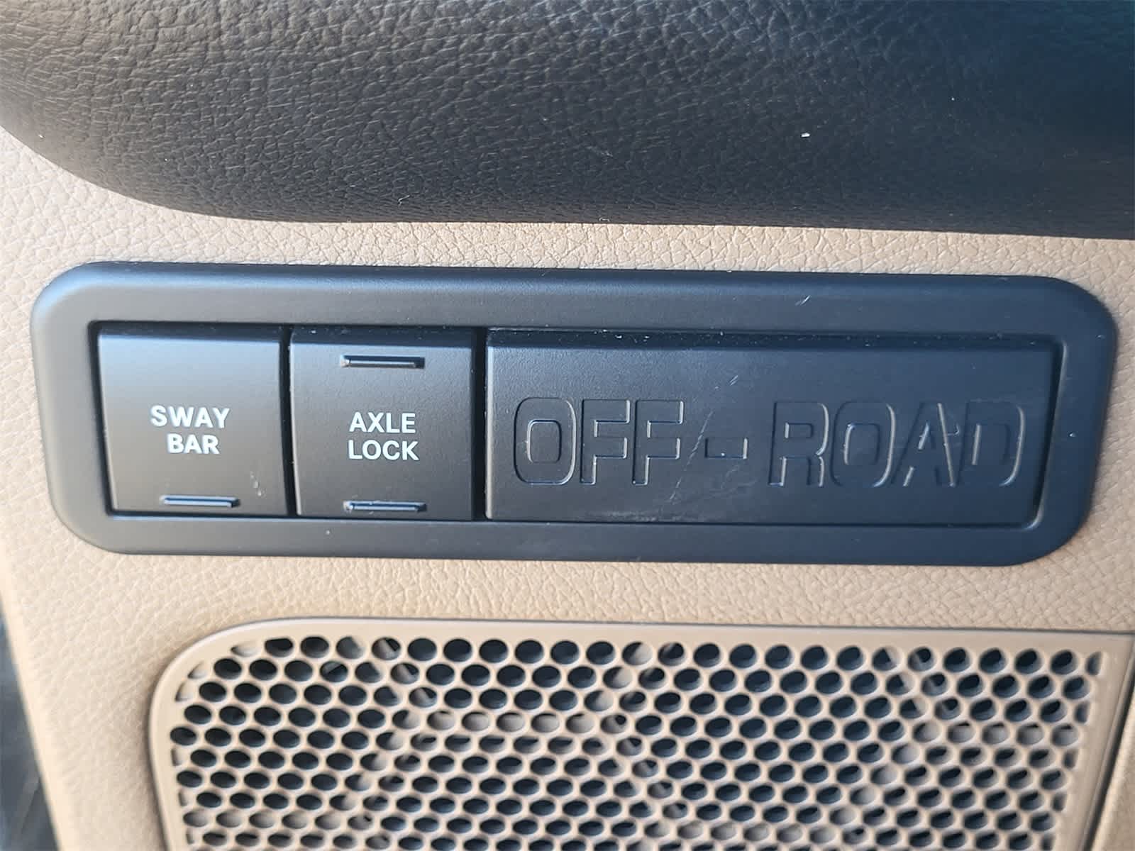 Thumbnail: 2014 Jeep Wrangler - 18