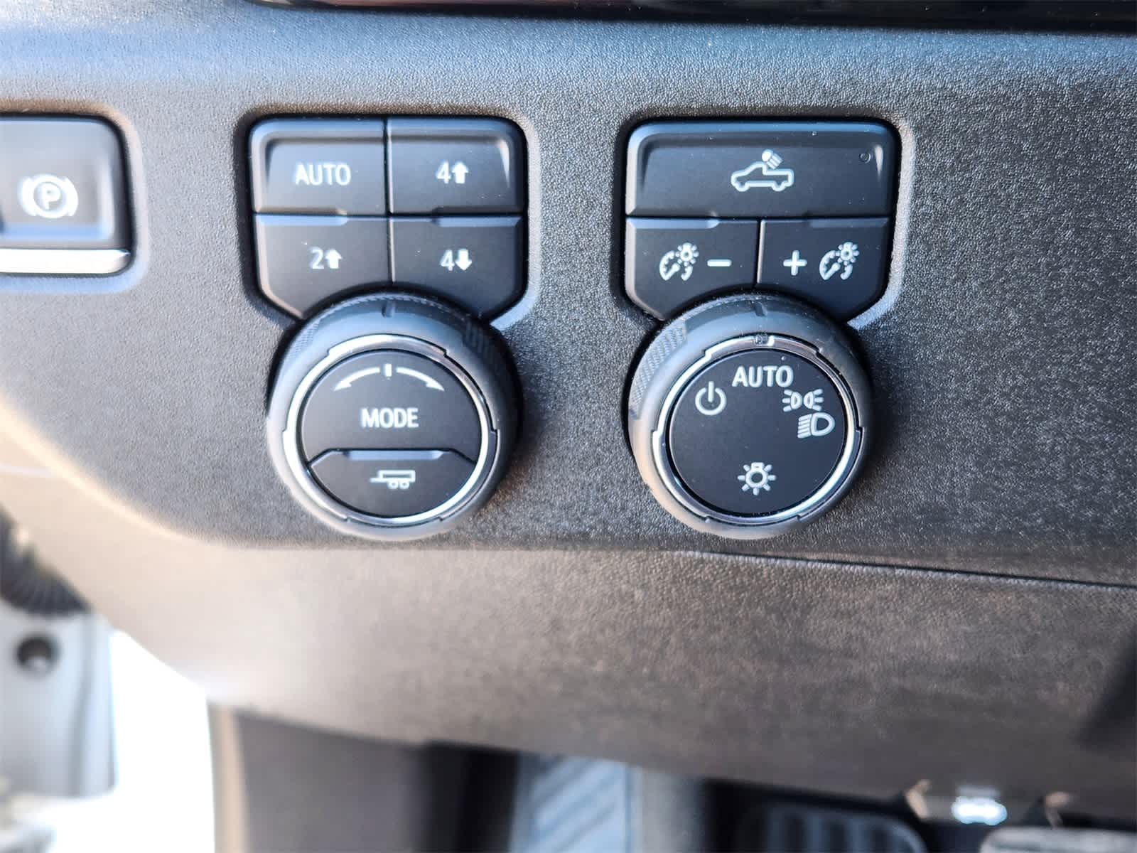 Thumbnail: 2025 Chevrolet Silverado 1500 - 15