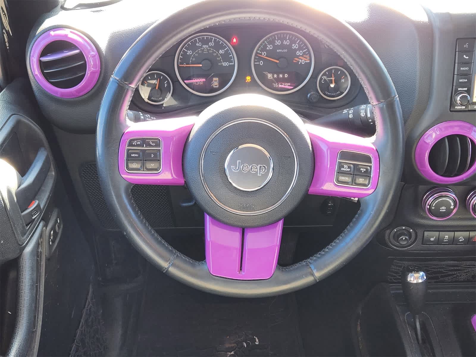 Thumbnail: 2016 Jeep Wrangler - 18