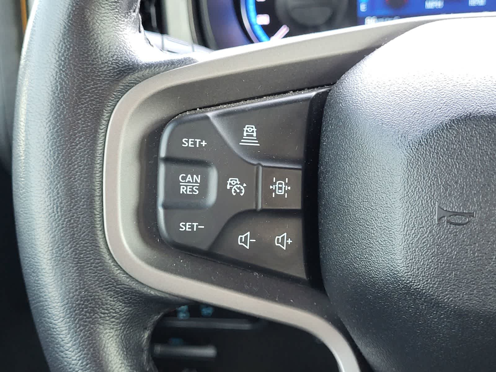 Thumbnail: 2022 Ford Bronco - 16