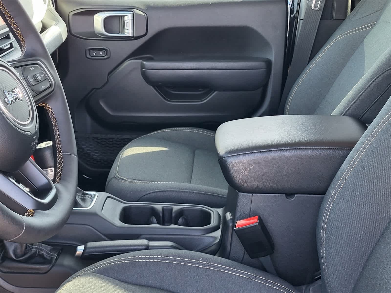 Thumbnail: 2024 Jeep Wrangler - 25