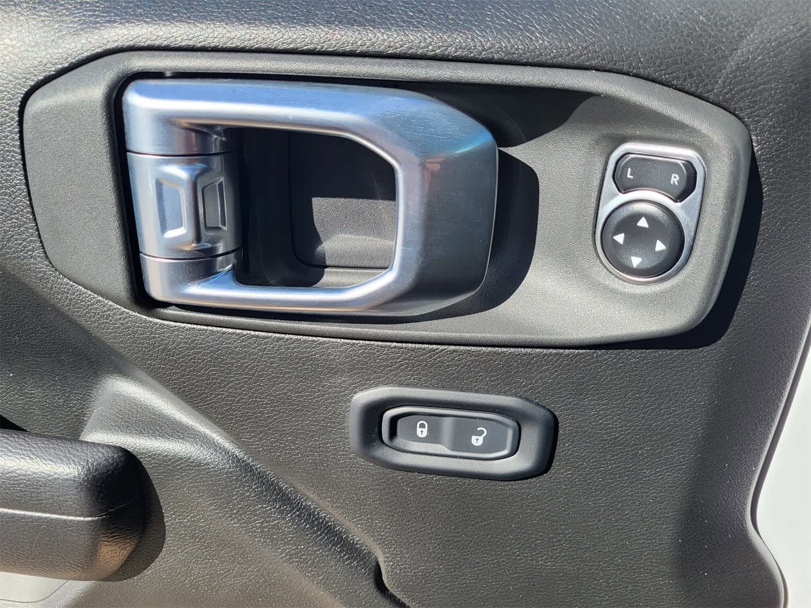 Thumbnail: 2024 Jeep Wrangler - 23