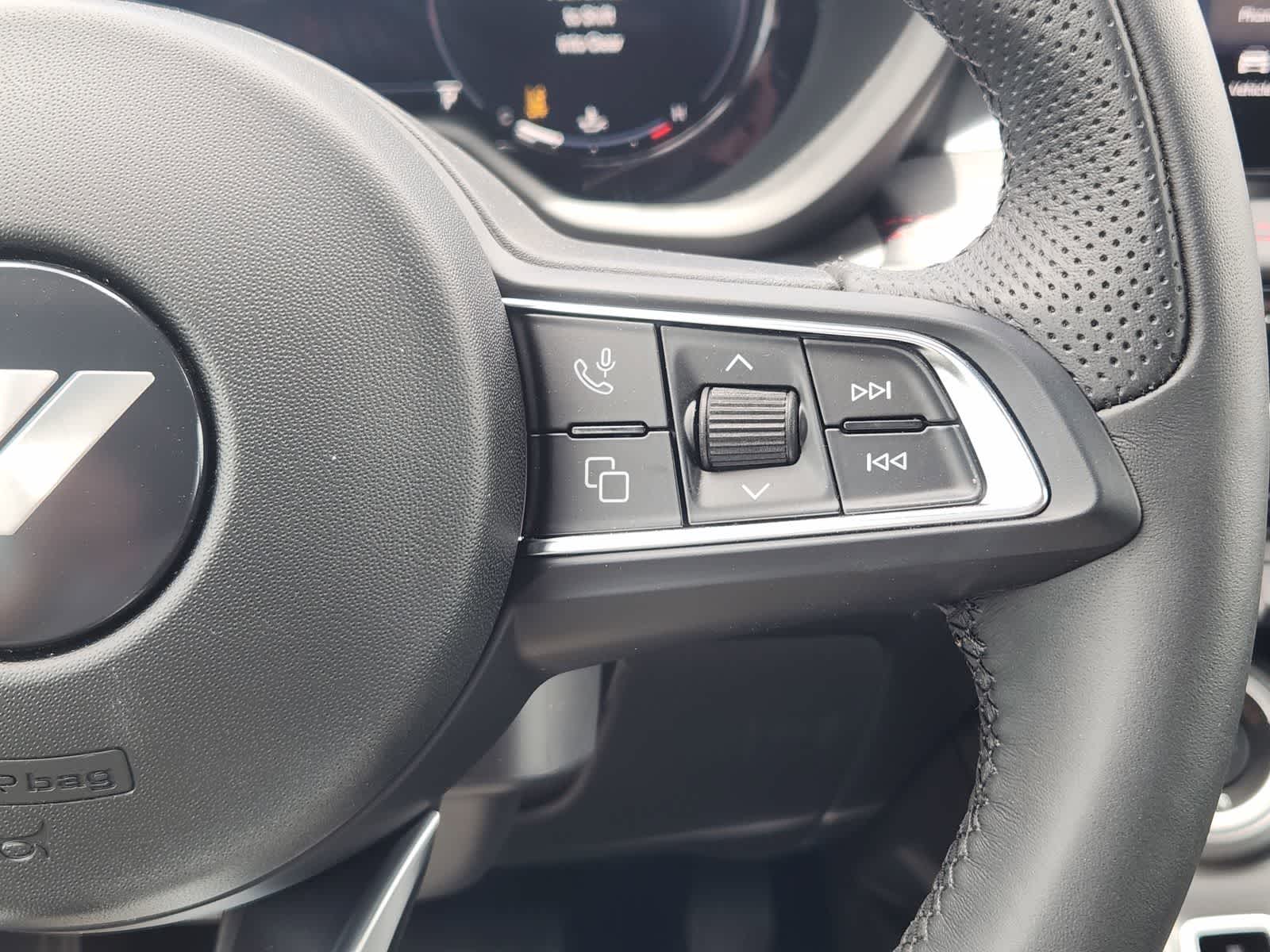 Thumbnail: 2025 Dodge Hornet - 24