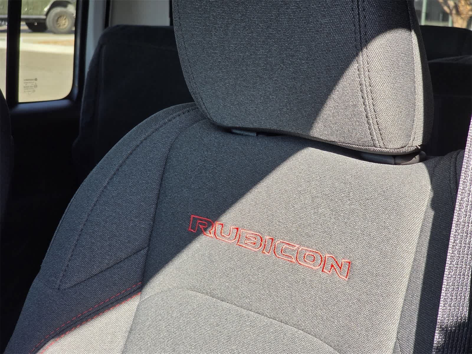 Thumbnail: 2025 Jeep Gladiator - 15