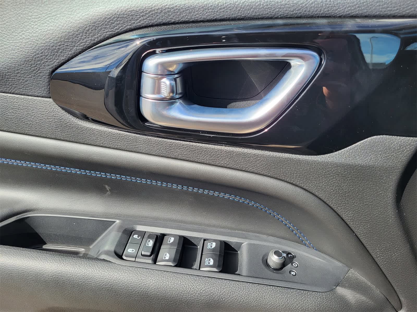 Thumbnail: 2026 Jeep Compass - 16