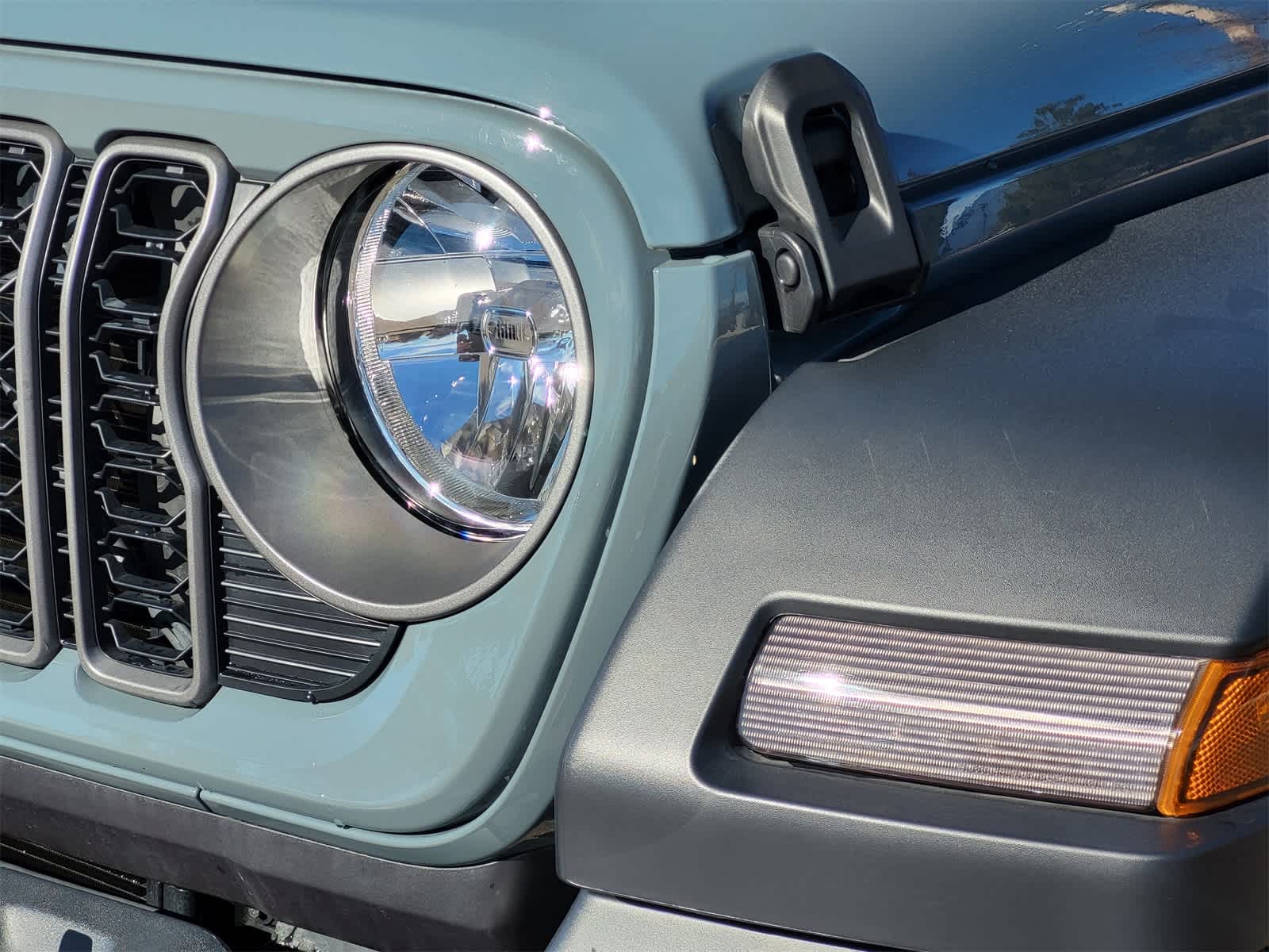 Thumbnail: 2025 Jeep Wrangler - 8