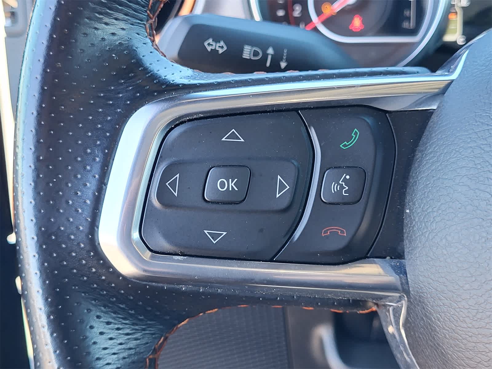 Thumbnail: 2022 Jeep Gladiator - 17