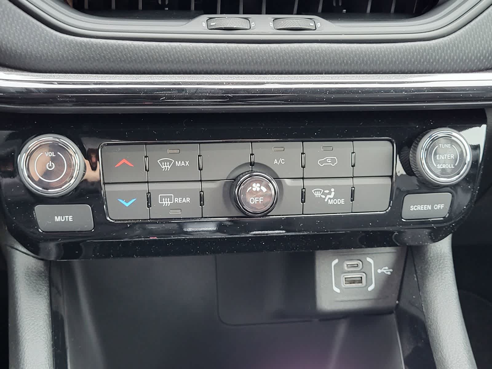 Thumbnail: 2026 Jeep Compass - 17