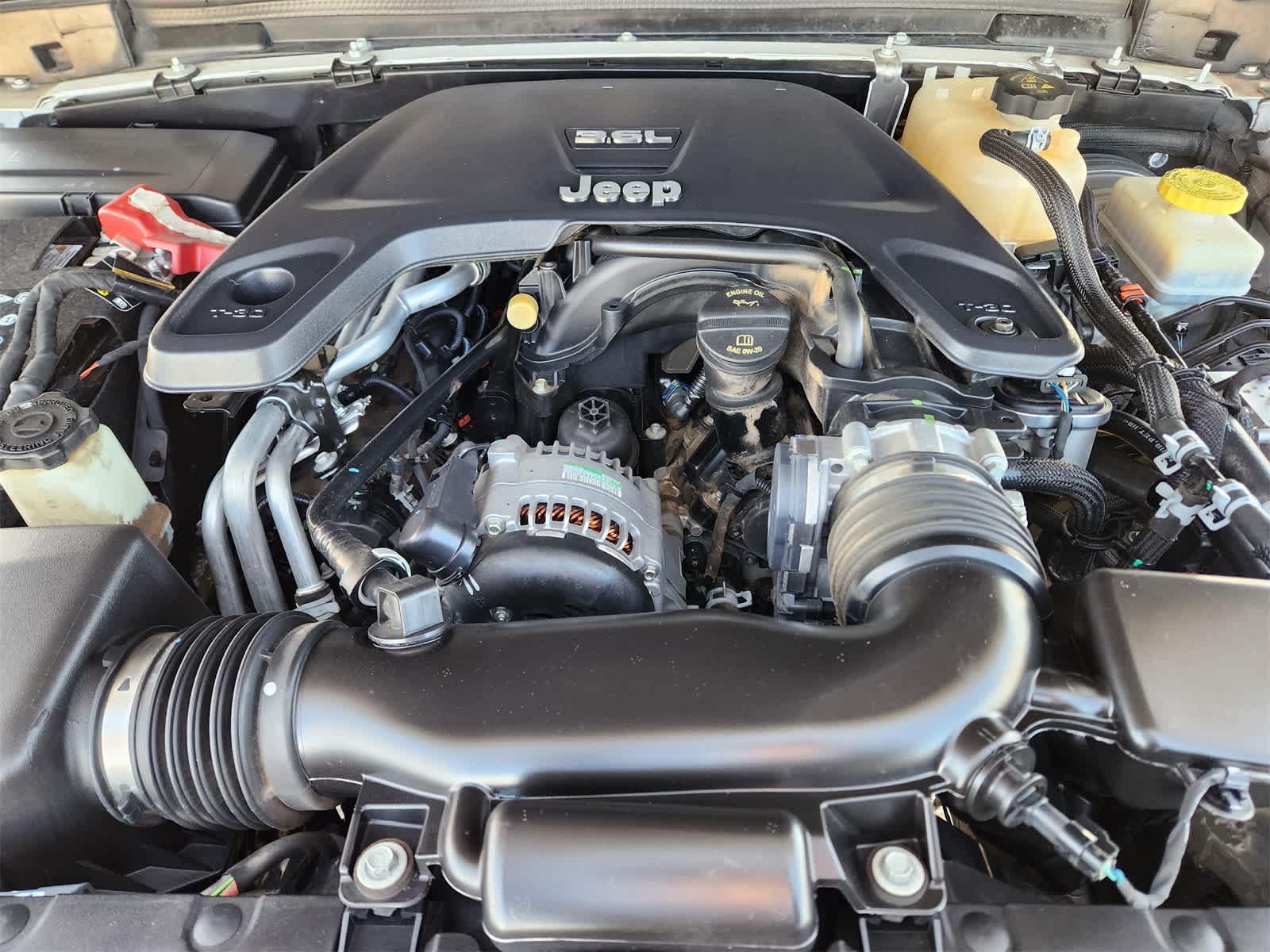 Thumbnail: 2020 Jeep Wrangler - 32