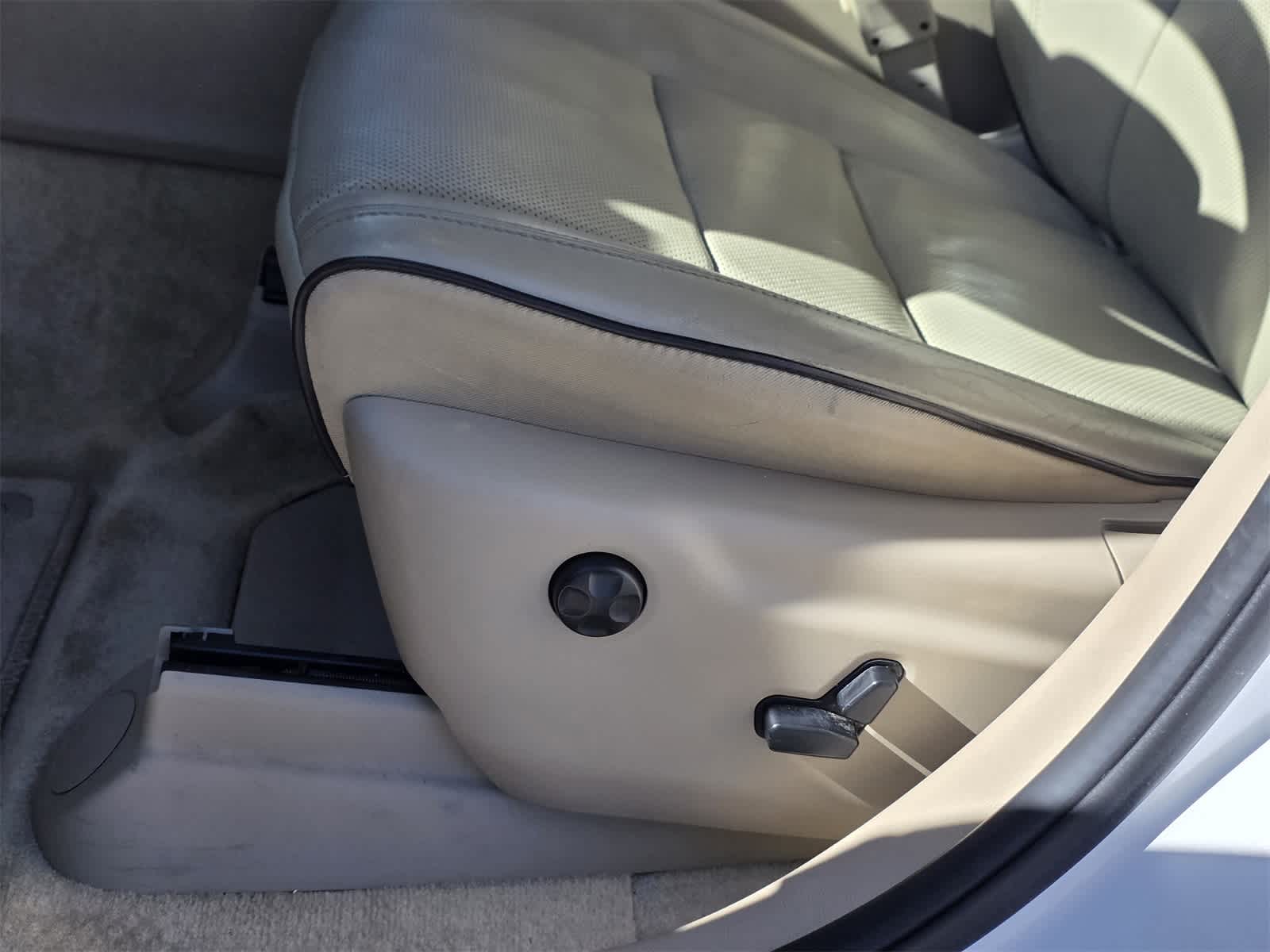 Thumbnail: 2018 Jeep Grand Cherokee - 16