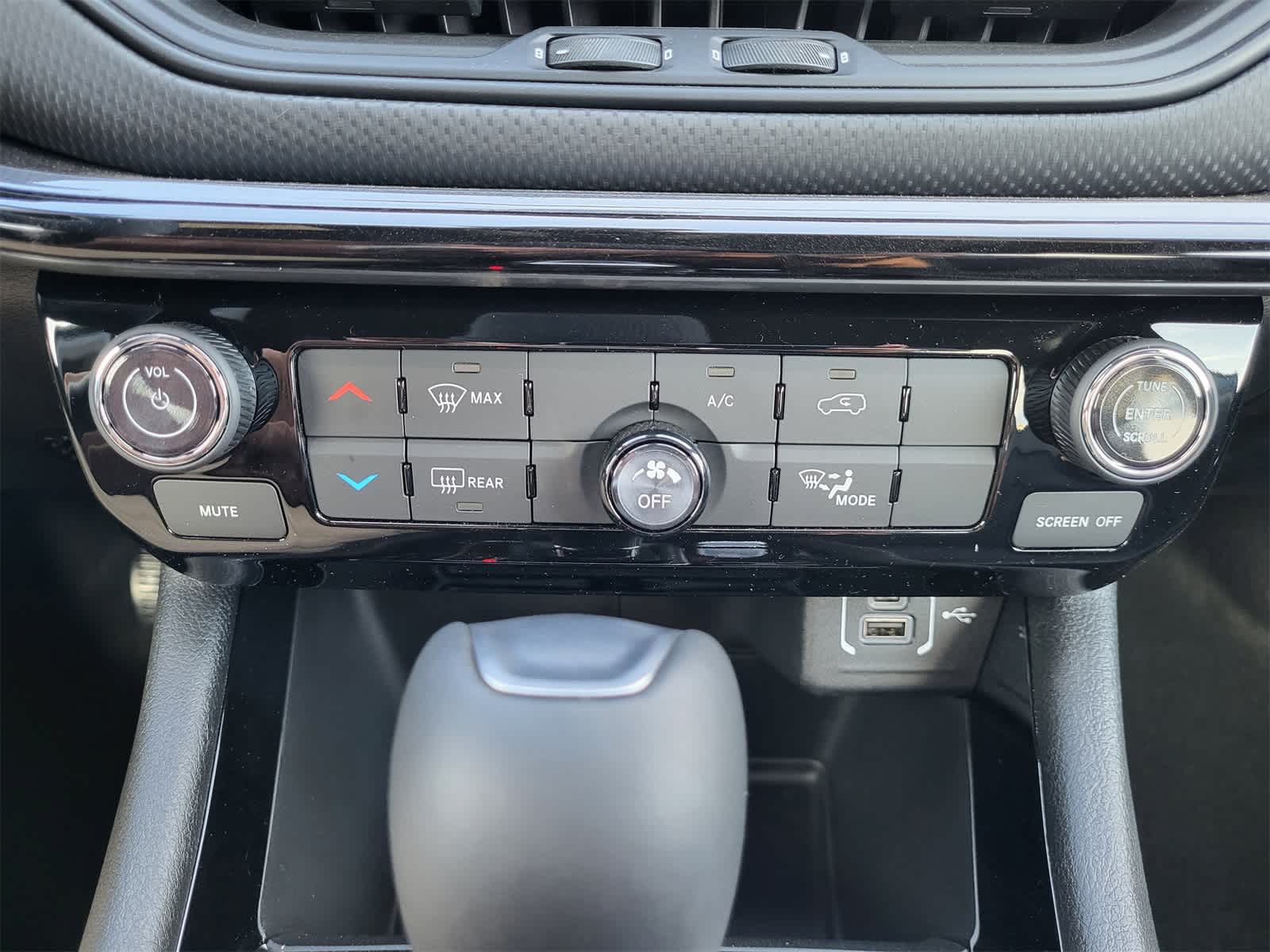 Thumbnail: 2026 Jeep Compass - 14