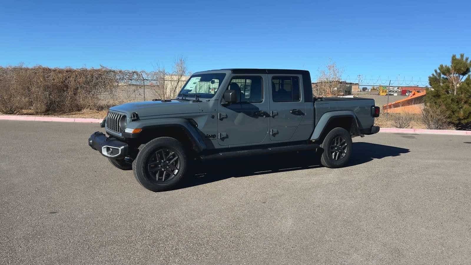 Thumbnail: 2025 Jeep Gladiator - 7