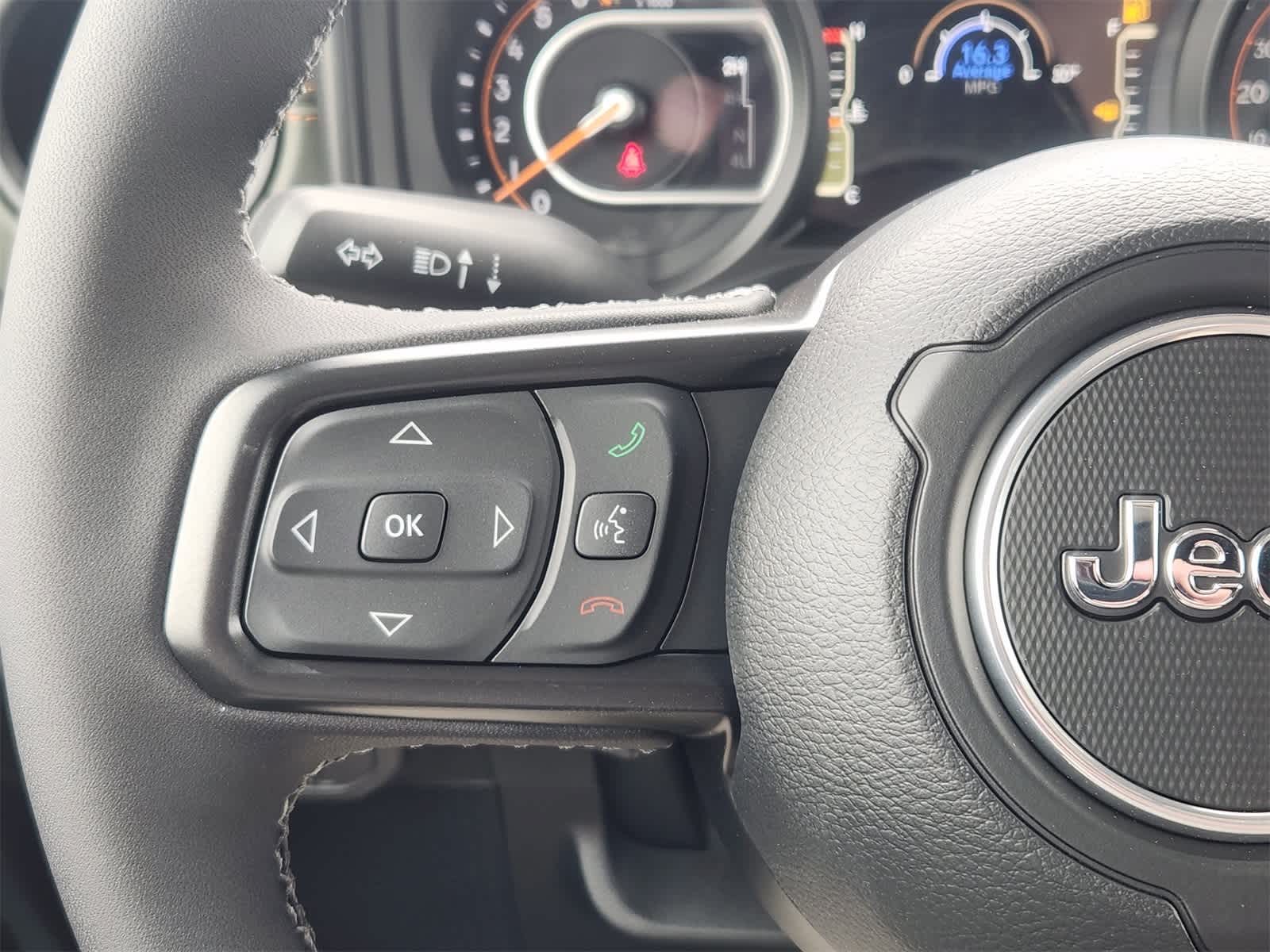 Thumbnail: 2025 Jeep Gladiator - 22