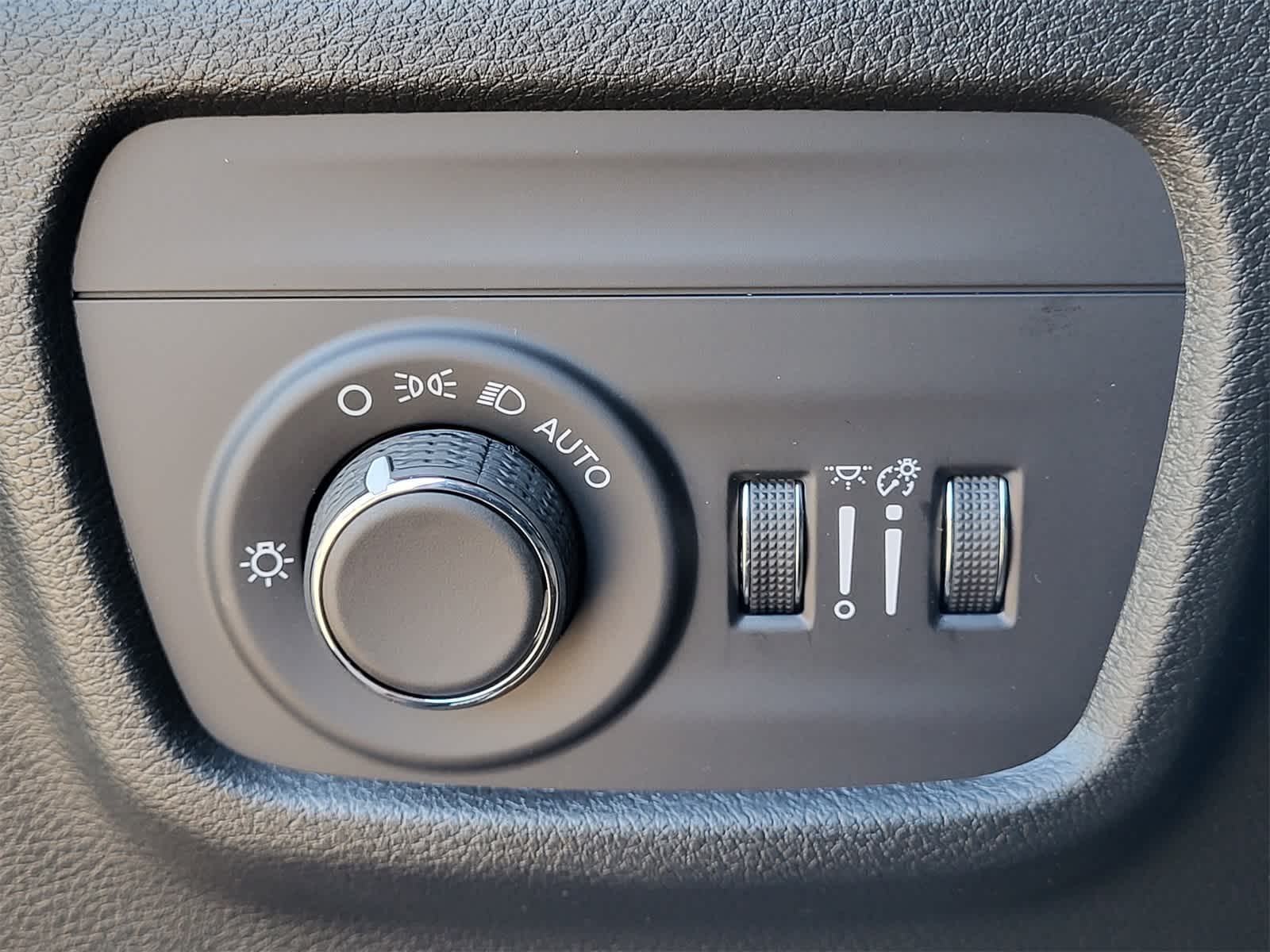 Thumbnail: 2025 Jeep Grand Cherokee L - 15