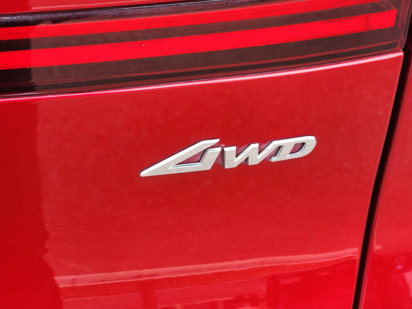 Thumbnail: 2022 Genesis GV70 - 13