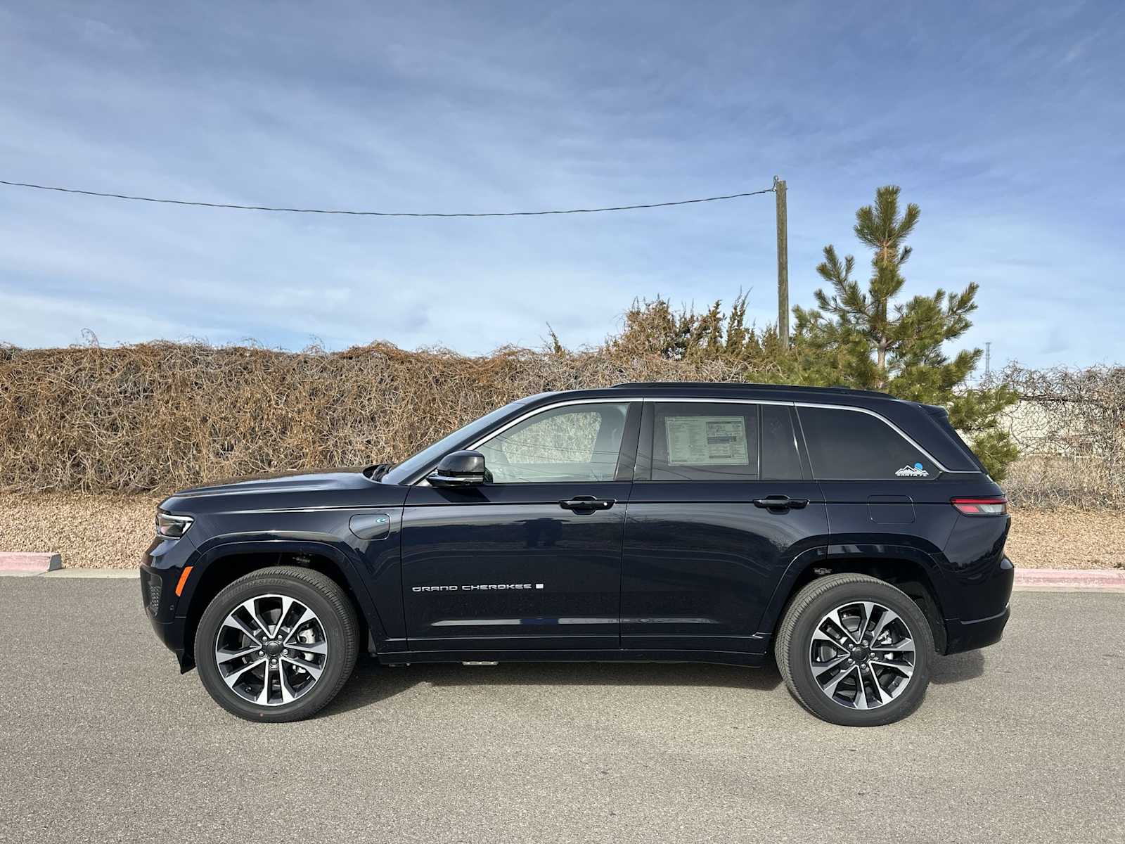 2024 Jeep Grand Cherokee Overland 4xe 12