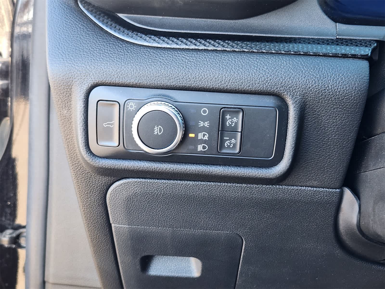 Thumbnail: 2022 Ford Explorer - 12