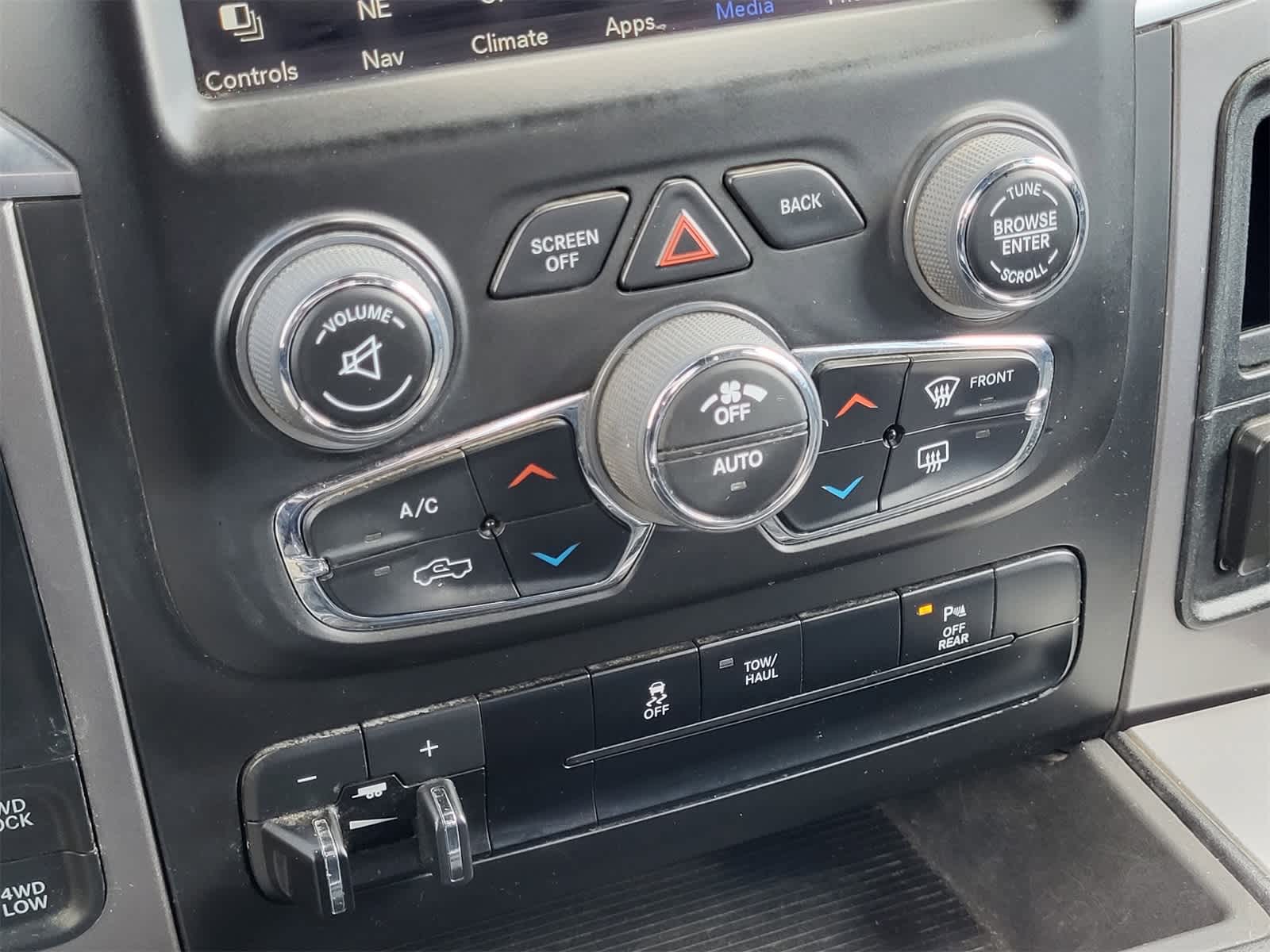 Thumbnail: 2023 RAM 1500 Classic - 18