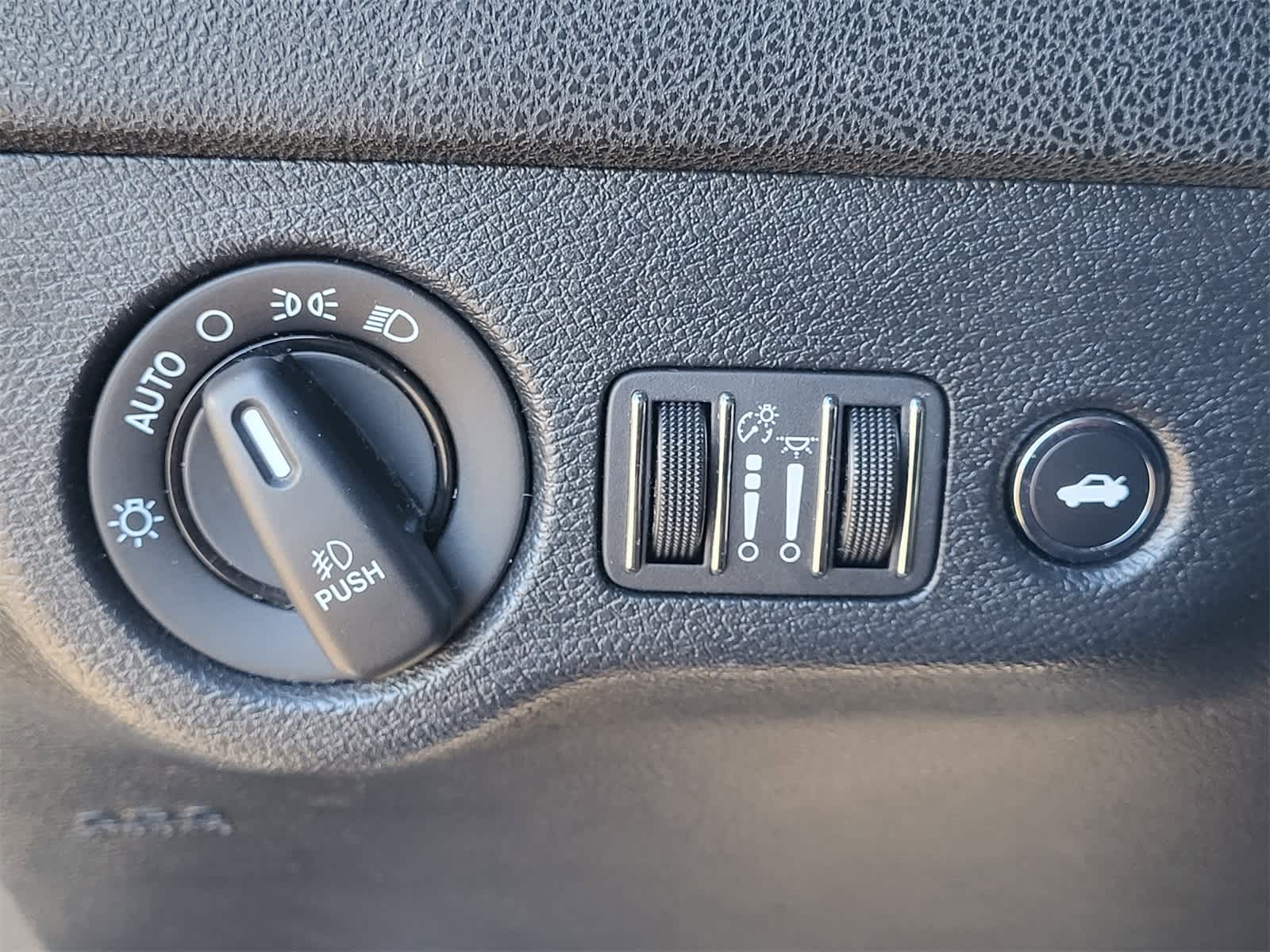 Thumbnail: 2017 Dodge Charger - 18