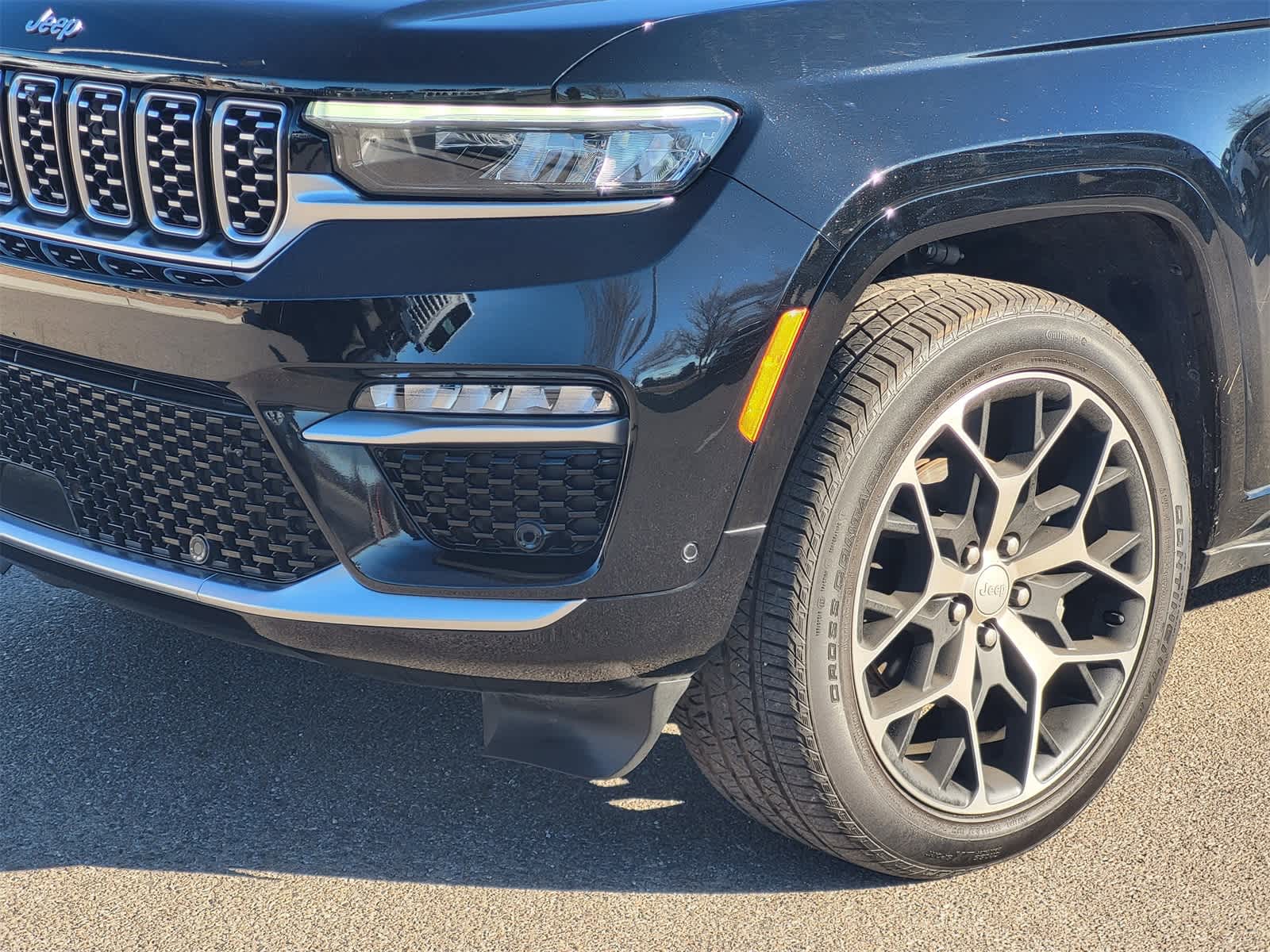 Thumbnail: 2023 Jeep Grand Cherokee - 8