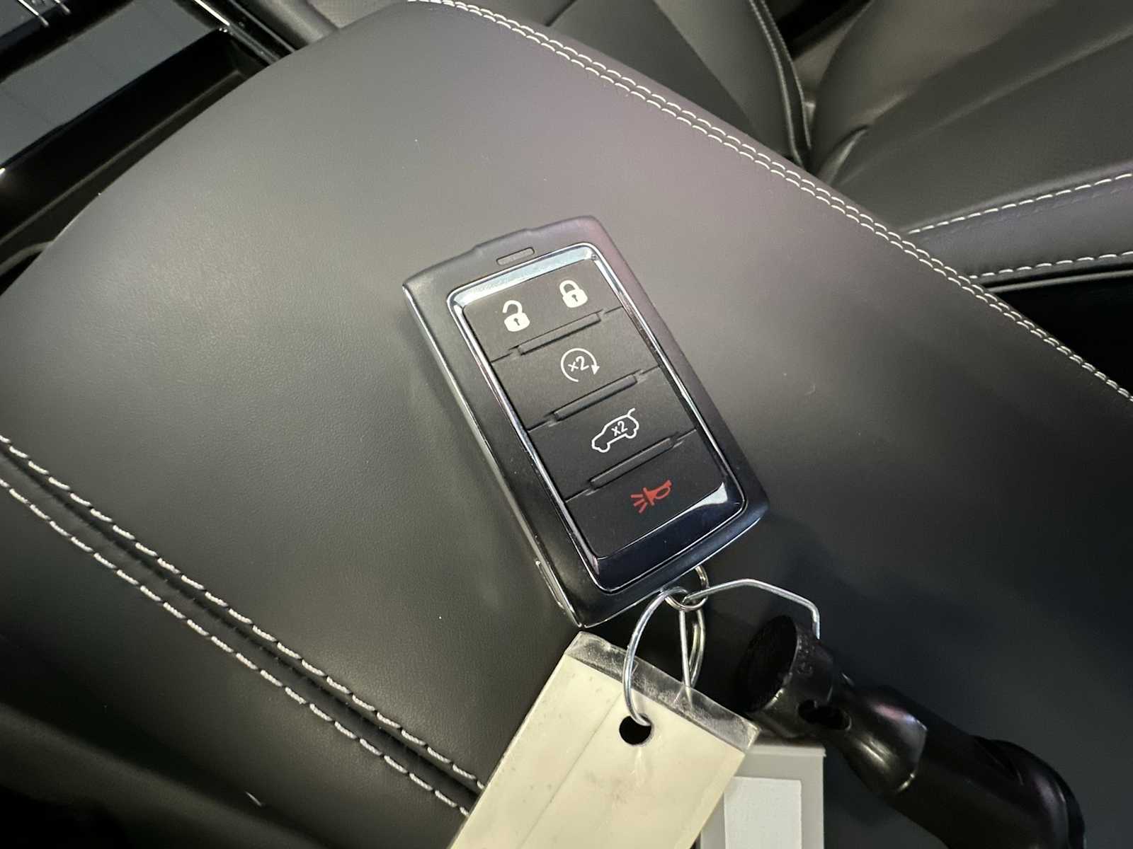 2024 Jeep Grand Cherokee Overland 4xe 28