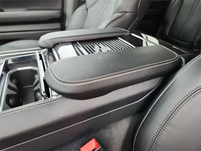 Thumbnail: 2024 Jeep Wagoneer - 16