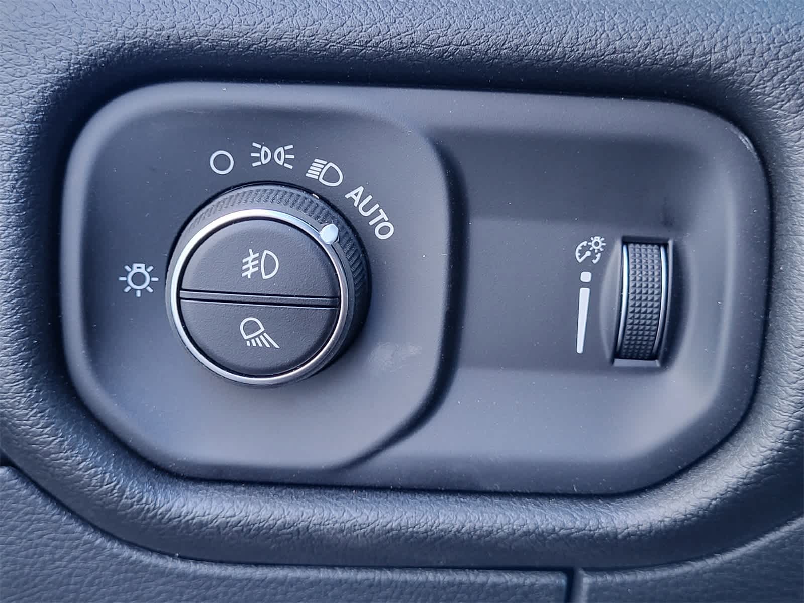 Thumbnail: 2026 RAM 1500 - 16