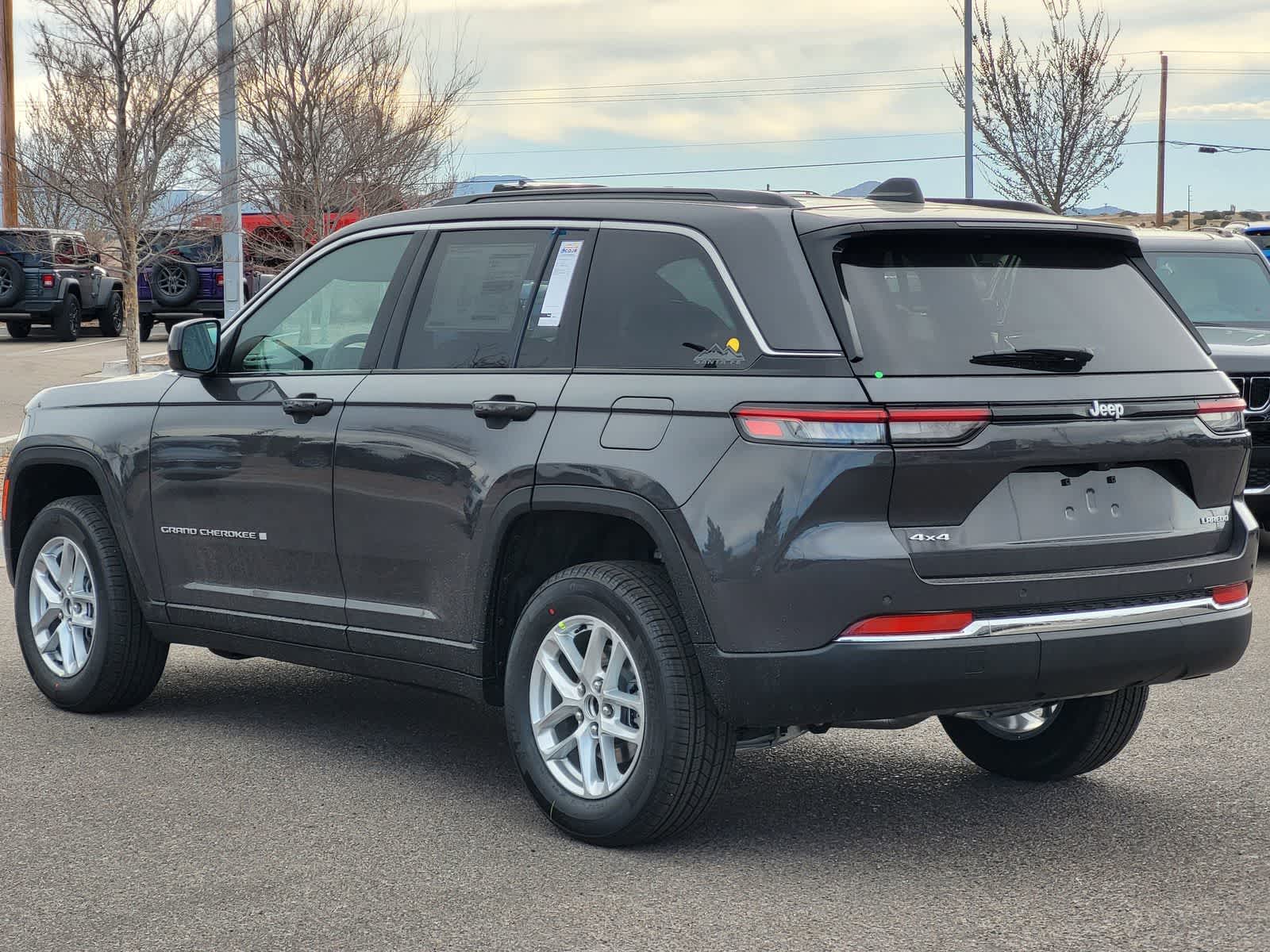 Thumbnail: 2026 Jeep Grand Cherokee - 6