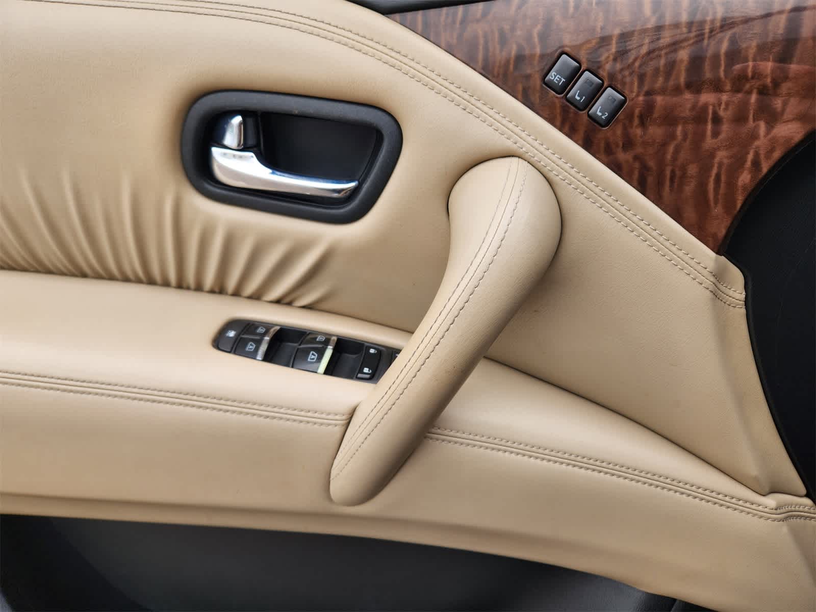 Thumbnail: 2017 Nissan Armada - 16